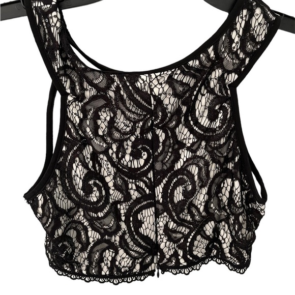 BCX formal long  3 layer skirt lace top  beautiful fantasy style  Sz 3 j… - Picture 6 of 9